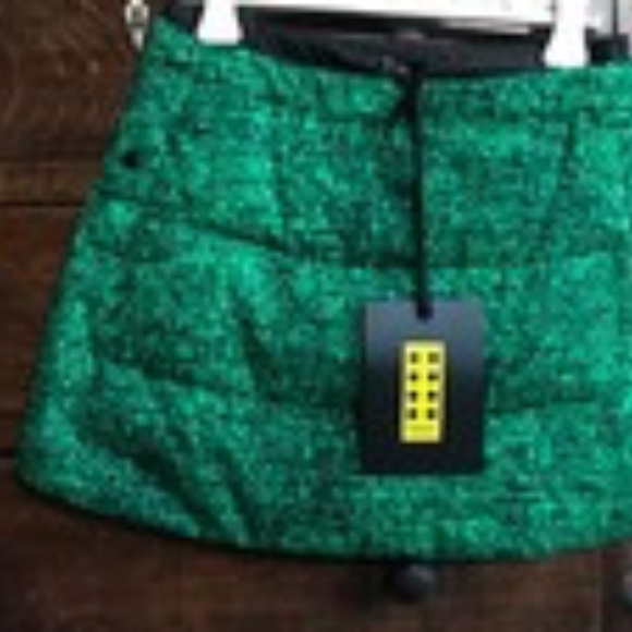 MONCLER GENIUS 1 Moncler JW Anderson Green Down Mini Skirt - Size 42/6 - $935 - Picture 3 of 8